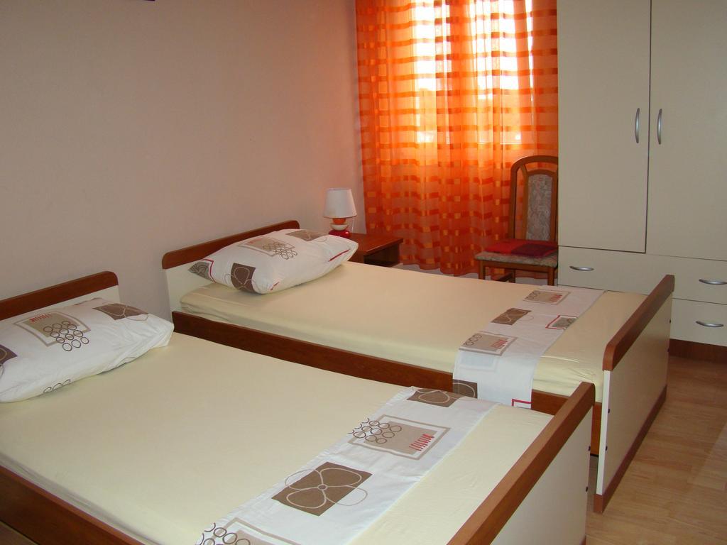 Apartments Buturic Сали Стая снимка